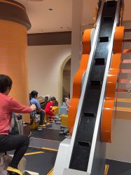 -奈尔宝家庭中心·亲子餐厅(北京东坝万达店)