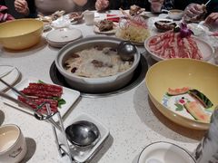 -三人行骨头王火锅(长寿店)