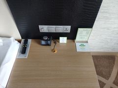 -上海虹桥西郊假日酒店