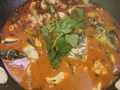 -丹水桥地锅鱼·翘嘴鲌·地方特色全鱼宴(丹江口大坝店)
