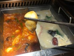 -老牌坊云南鱼豆花火锅(哈西万达店)
