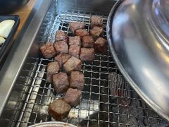 雪花肉粒-肉甲韩国木炭烤肉(新壹街1店)