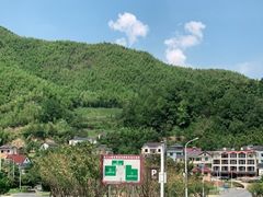 -安吉龙王山峡谷漂流