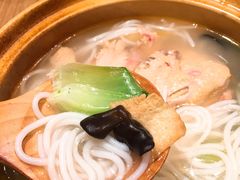 -刀小蛮半只鸡过桥米线(家乐福四元桥店)