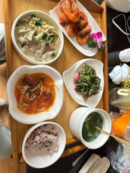 -卓玥国际月子会所(罗山路店)