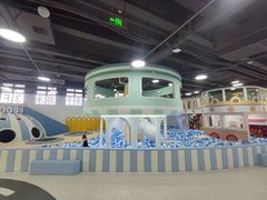 -蓝鲸奇亲子游泳俱乐部