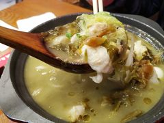 -周鱼小馆石锅酸菜鱼(活力汇店)