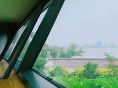 -上海滴水湖皇冠假日酒店