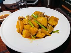 猪软骨炖土豆-前海沿·青岛菜(五四广场永旺店)