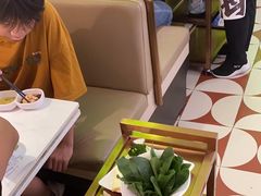 -洪氏嗨捞·广东猪肚鸡·椰子鸡火锅(西咸万象城店)