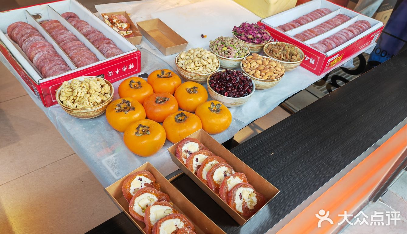 每个人干了三杯水[晕]