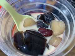 -八婆婆烧仙草(曾厝垵店)