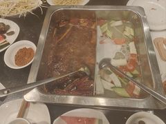 -百年川椒重庆老火锅(光谷店)
