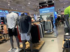 -UNDER ARMOUR(八达岭奥莱店)