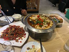 重庆酸菜鱼-幺妹川味·川人川菜(佛城西路店)