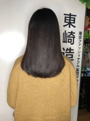 -UN·SAKA 右嗯造型