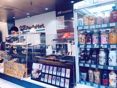 -全家便利店(宜山路站店)