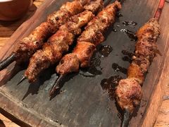 红柳羊肉串-阿里家·新疆烤肉酒場 by MIG