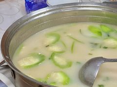 丝瓜白贝豆腐汤-罗记家常菜(鸿景花园店)