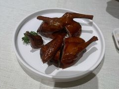 脆皮烧顶鸽-御宝轩(益丰·外滩源店)