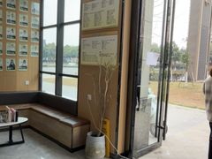 -半岛宠物医院24小时·内窥镜·牙科·碎石中心(府城大道店)