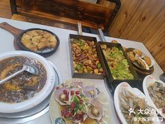 -老东镇啤酒屋海鲜加工·蒸汽海鲜·海鲜烧烤(台东店)