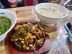 铁板鱿鱼-八张桌子(老店)