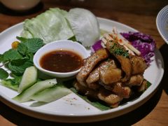 蜜糖炭烧猪颈肉配沙拉-星叶·东南亚料理(宁波万象汇店)