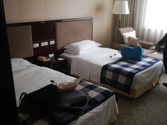 -山明水秀大饭店