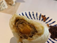 咸蛋黄超人包-老陶包子铺(南大西南村店)