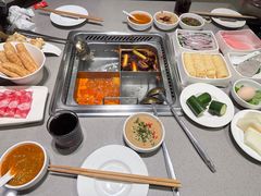 -海底捞火锅(宝龙广场夜宵主题店)