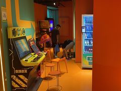 -不可思议减压馆·解压博物馆·摔碗发泄·团建定制