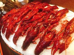 -虾弄弄海派小龙虾·牛羊蝎子火锅