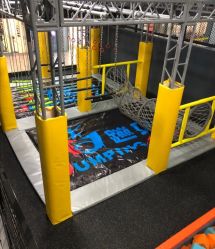 -蹦贝运动中心·蹦床·攀岩·闯关(龙岗店)