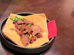 弄堂里酱牛肉-羲和雅苑•北京烤鸭(陆家嘴中心店)