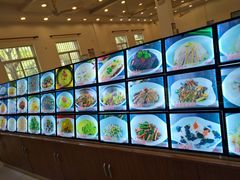 -侬佳蒸菜馆(听潮店)