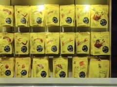 -周黑鸭(珠海香洲区摩尔广场店)