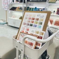-甲骨文美甲美睫美容化妆