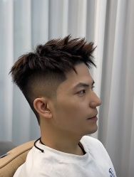 -海文先生国潮烫染男士理发馆