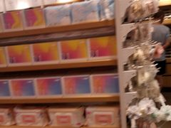 -名创优品(海珠乐峰广场店)