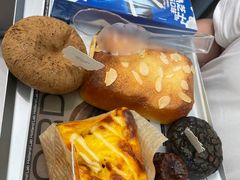 -好利来(上海虹桥新天地Lab主题店)