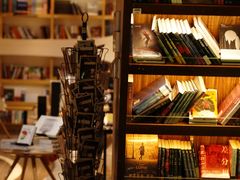 -钟书阁(珍园店)