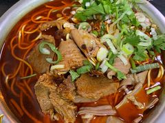 -薛记襄阳香辣牛肉面(平安路店)