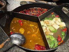 -三出山火锅(南京万象天地店)