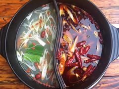 -灌县老妈砂锅串串香(万科红生活广场店)