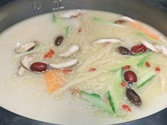 -佬土鹅肠火锅(扬中步行街店)