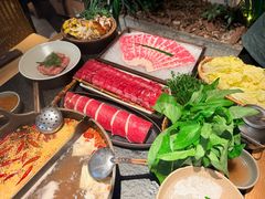 -三出山火锅(南京万象天地店)