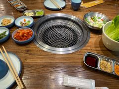 -明洞阿姨·韩式酱蟹烤肉·创意料理(三元桥店)