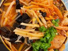 螺蛳汤粉-红鼻子桂林米粉(金唐新光界店)