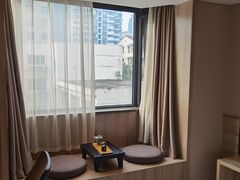 -杭州西湖湖滨银泰亚朵酒店